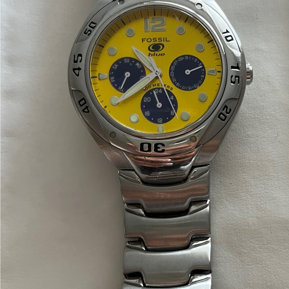 BEAUTIFUL FOSSIL MEN’s WATCH stainless steel 100 m water resistant  Fossil Blue